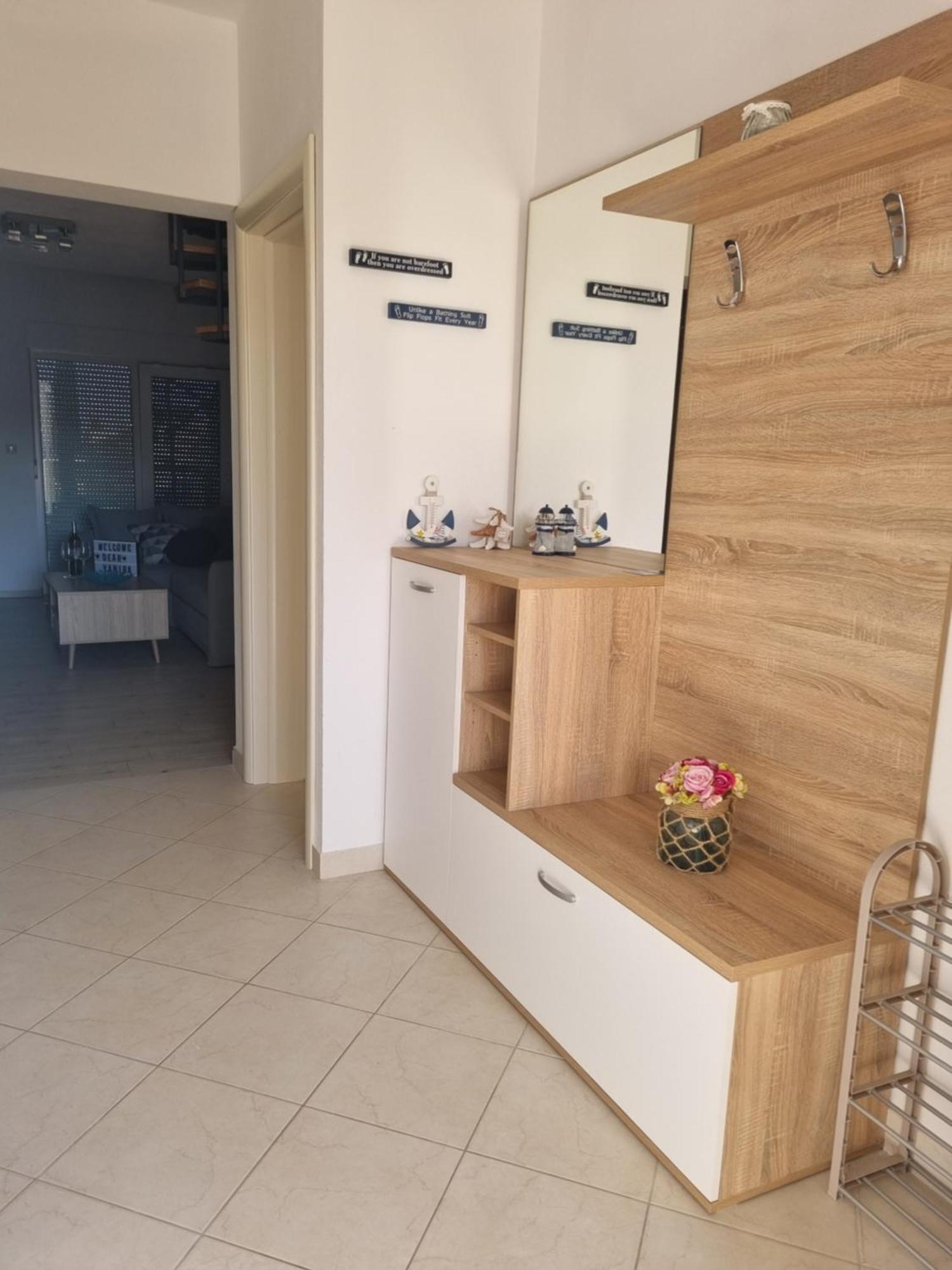 Dineva Apartment *