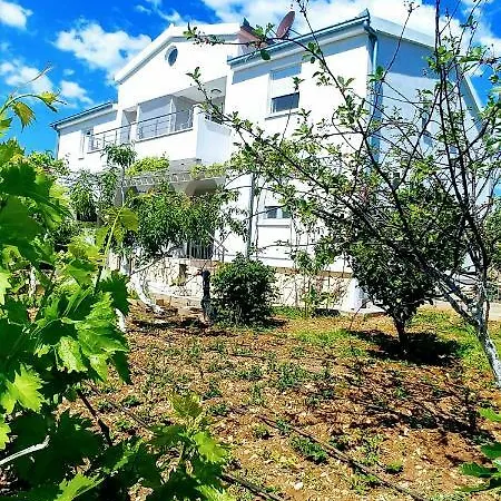 Apartman Dineva Trogir Exterior photo