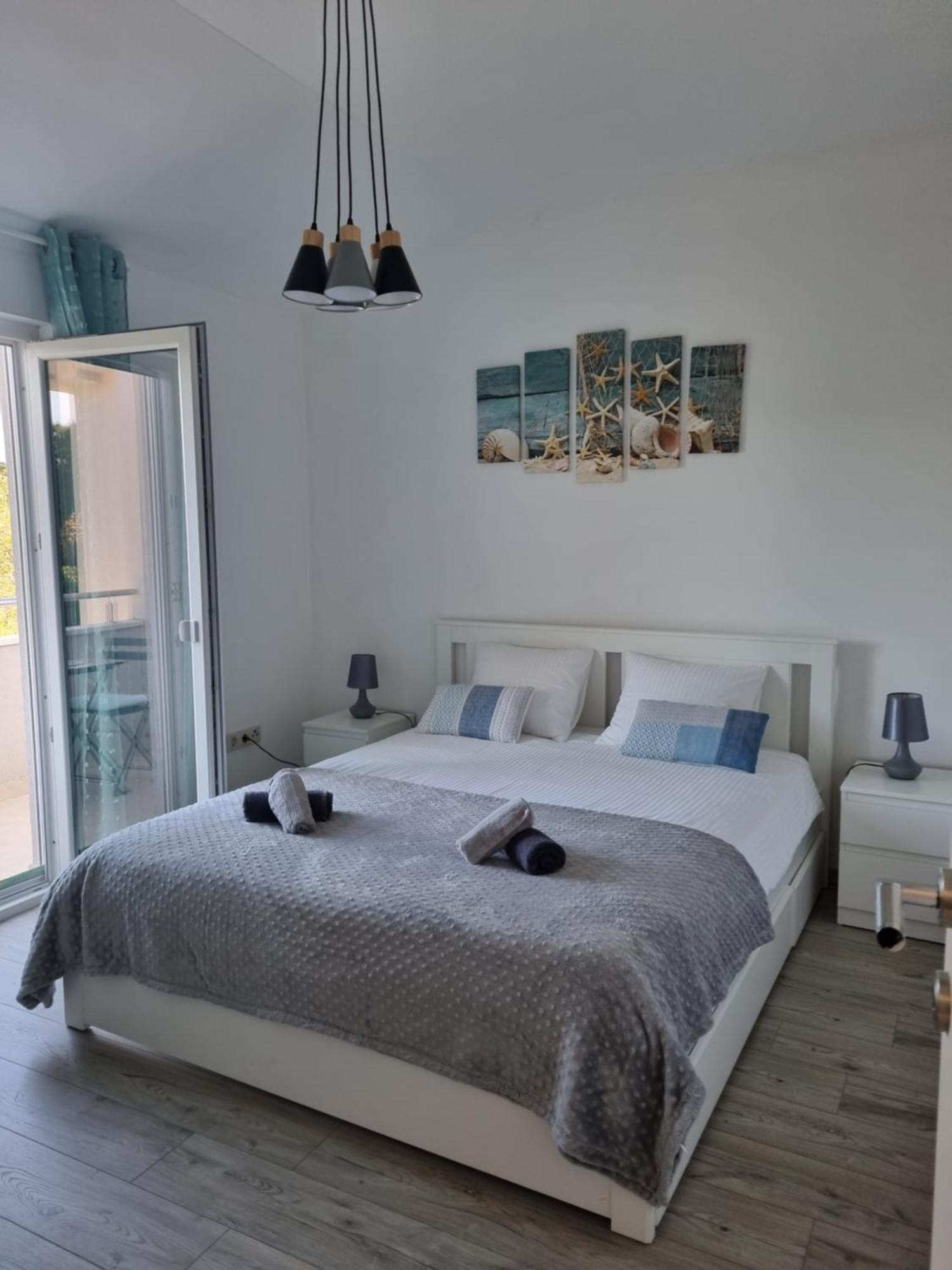 Apartment Dineva *