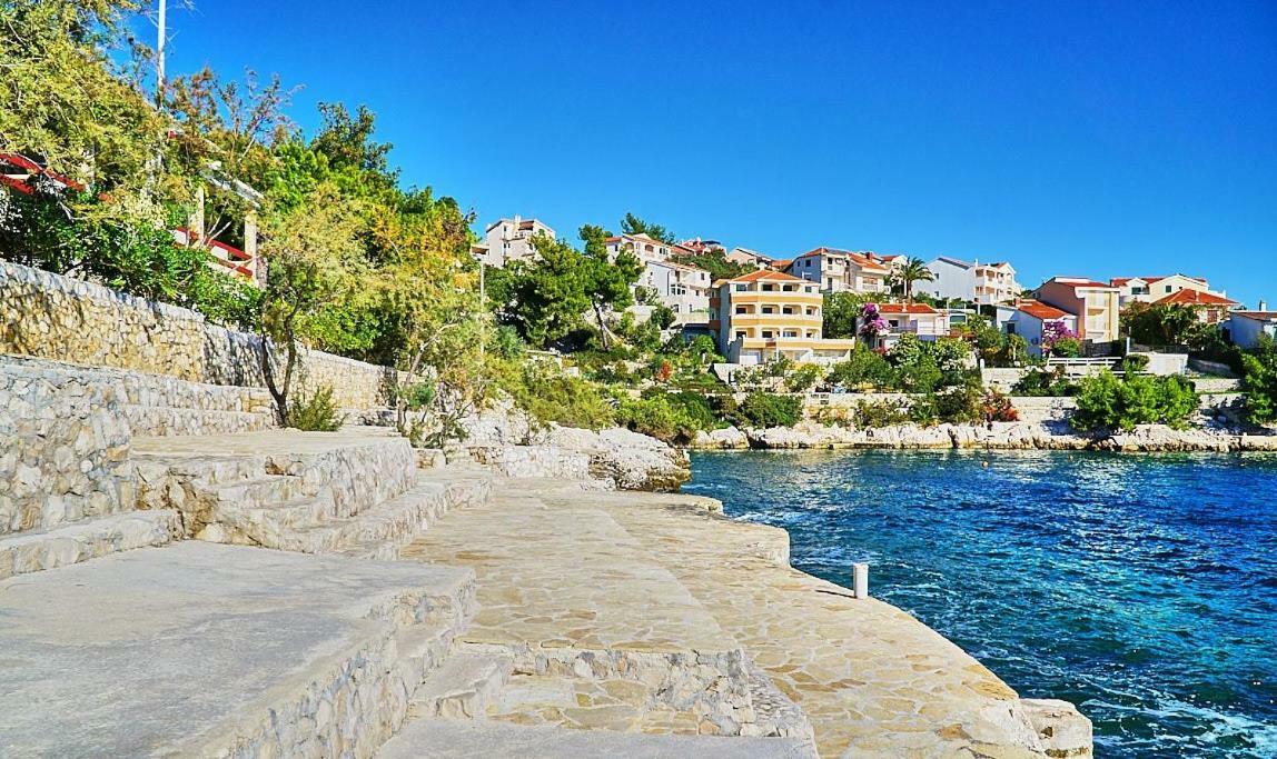 Dineva Apartment Trogir